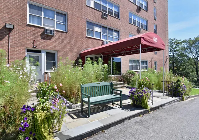 Listing Photo 2 - Condo for sale in building located at 615 Palmer Rd, Yonkers, NY 10701 - Unit #507