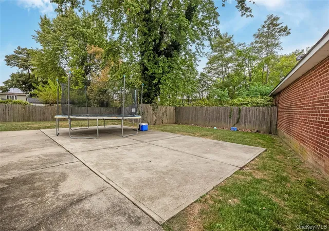 Photo 3 of Single family home for sale at 204 Bayside Ave, Hempstead, NY 11572 | MLS# 1048963 | Listing updated on 2026-09-25