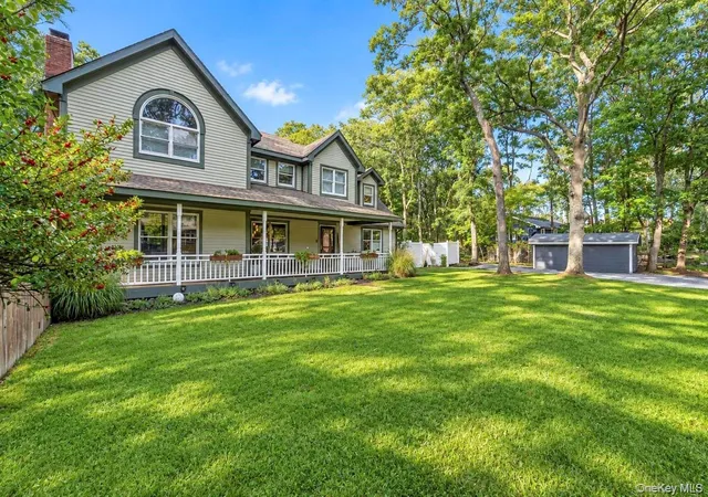 Photo 3 of Single family home for sale at 15 Hillcrest Ave, Brookhaven, NY 11777 | MLS# 1048964 | Listing updated on 2026-09-13