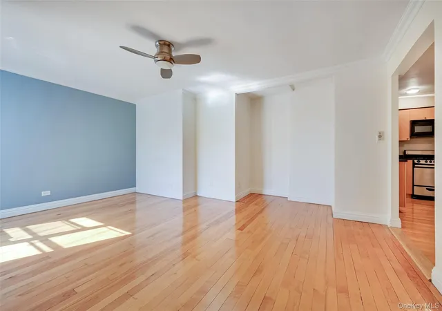Listing Photo 4 - Condo for sale in building located at 39-35 51St St, New York, NY 11377 - Unit #6E