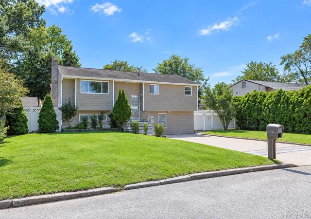 Photo 3 of Single family home for sale at 16 Berkeley Ave, Brookhaven, NY 11784 | MLS# 1048999 | Listing updated on 2026-10-03