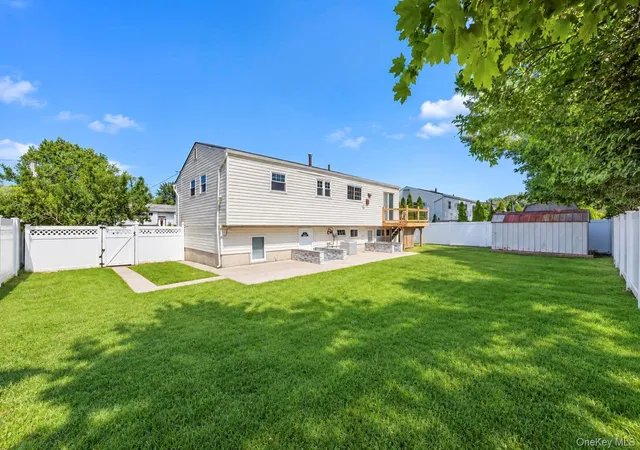Photo 3 of Single family home for sale at 16 Berkeley Ave, Brookhaven, NY 11784 | MLS# 1048999 | Listing updated on 2026-10-03