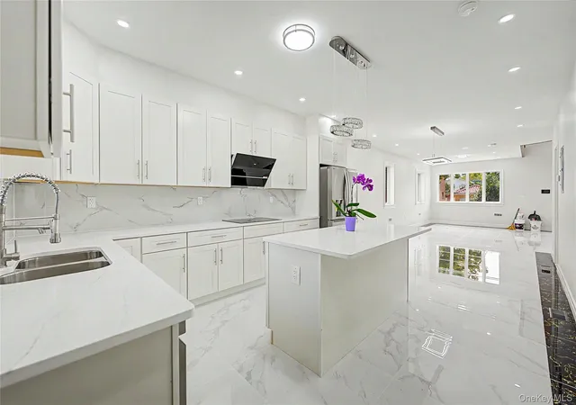 Photo 4 of Single family home for sale at 57-03 197th Street, New York, NY 11365 | MLS# 1049017 | Listing updated on 2026-09-15
