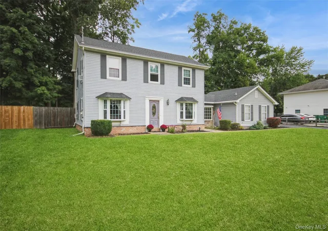 Photo 3 of Sale Pending at 183 Fulton St, Poughkeepsie (town), NY 12601 | MLS# 1049018 | Listing updated on 2026-10-09