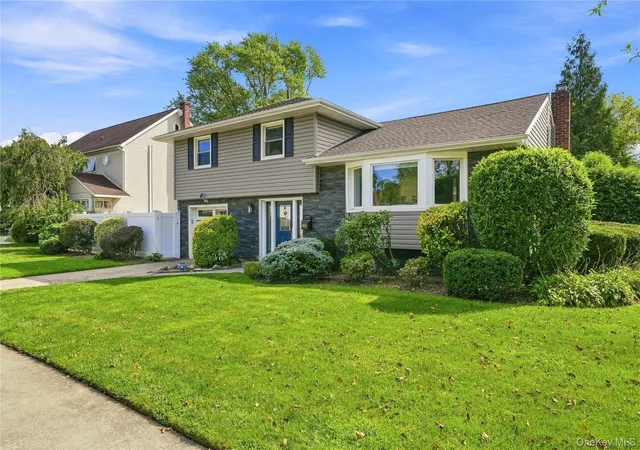 Photo 3 of Sale Pending at 614 Pine Ln, Hempstead, NY 11554 | MLS# 1049024 | Listing updated on 2026-09-18