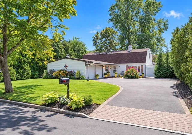 Photo 1 of Sale Pending at 26 All Points Ter, Islip, NY 11741 | MLS# 1049030 | Listing updated on 2026-10-07