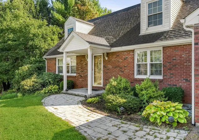 Photo 3 of Single family home for sale at 17 Chestnut Ln, Marlboro, NY 12547 | MLS# 1049036 | Listing updated on 2026-10-07