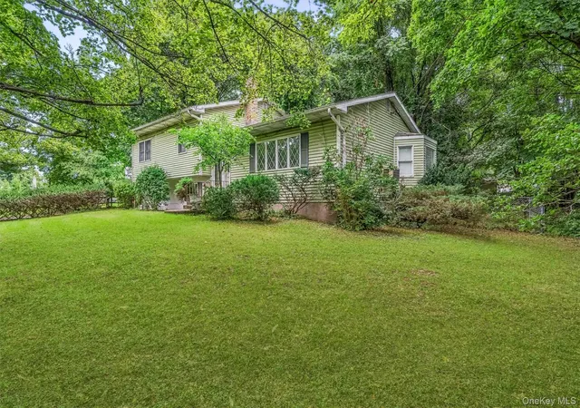 Photo 3 of Single family home for sale at 54 Clancy Ave, New Windsor, NY 12553 | MLS# 1049039 | Listing updated on 2026-09-19