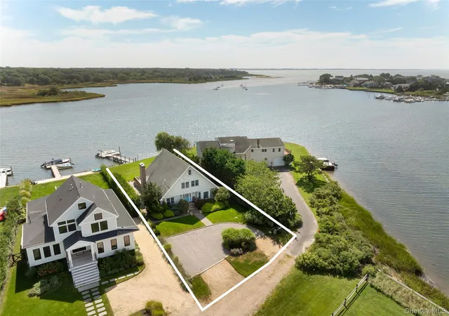 Photo 1 of Single family home for sale at 38 Old Fort Ln, Southampton, NY 11968 | MLS# 1049087 | Listing updated on 2026-09-29