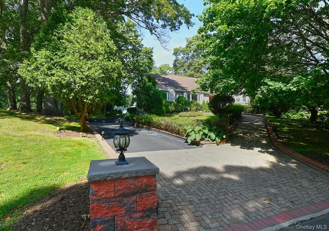 Photo 3 of Single family home for sale at 4 Village Hl Dr, Huntington, NY 11746 | MLS# 1049094 | Listing updated on 2026-10-01
