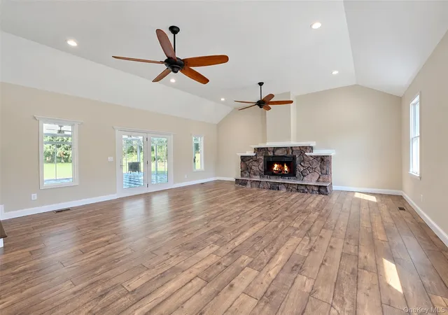 Photo 4 of Single family home for sale at 19 Victoria Ln, Brookhaven, NY 11949 | MLS# 1049098 | Listing updated on 2026-09-17