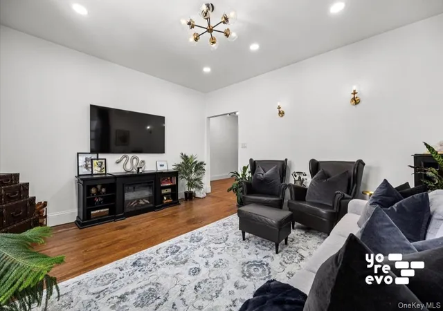 Photo 3 of Condo for sale at 83 84 116th Street #4A, New York, NY 11418 | MLS# 1049122 | Listing updated on 2026-09-13