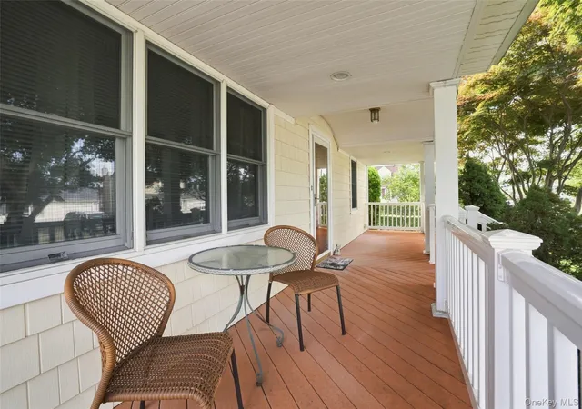 Photo 4 of Sale Pending at 46 Woodbine Dr E, Oyster Bay, NY 11801 | MLS# 1049130 | Listing updated on 2026-09-18