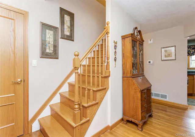 Photo 3 of Sale Pending at 252 Buttonwood Ave, Cortlandt, NY 10567 | MLS# 1049132 | Listing updated on 2026-10-22