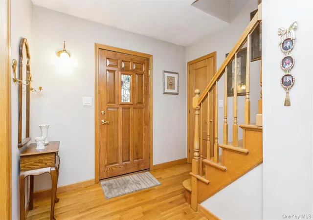 Photo 4 of Sale Pending at 252 Buttonwood Ave, Cortlandt, NY 10567 | MLS# 1049132 | Listing updated on 2026-10-22