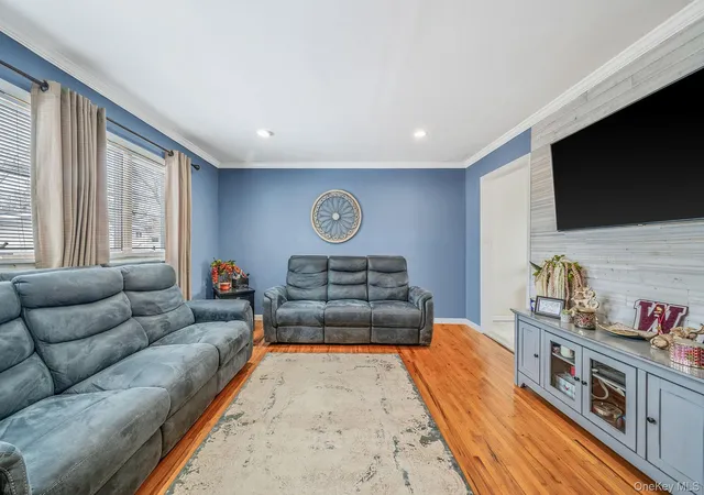 Photo 3 of Single family home for sale at 24 Lantern St, Huntington, NY 11743 | MLS# 1049147 | Listing updated on 2026-10-03