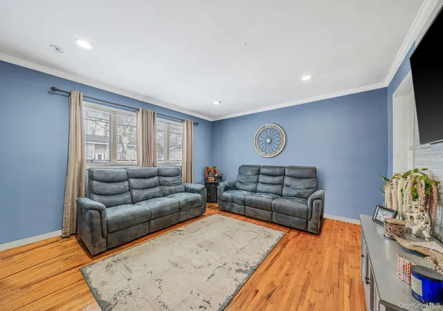 Photo 3 of Single family home for sale at 24 Lantern St, Huntington, NY 11743 | MLS# 1049147 | Listing updated on 2026-10-03