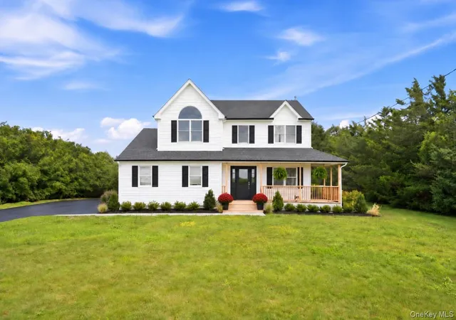 Photo 2 of Single family home for sale at 5750 Aldrich Ln, Southold, NY 11952 | MLS# 1049148 | Listing updated on 2026-10-06