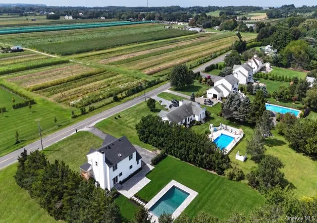 Photo 23 of Single family home for sale at 5750 Aldrich Ln, Southold, NY 11952 | MLS# 1049148 | Listing updated on 2026-10-06