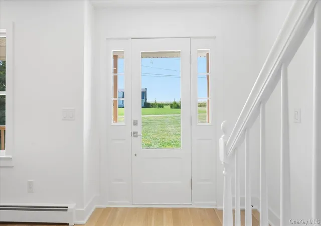 Photo 3 of Single family home for sale at 5750 Aldrich Ln, Southold, NY 11952 | MLS# 1049148 | Listing updated on 2026-10-06