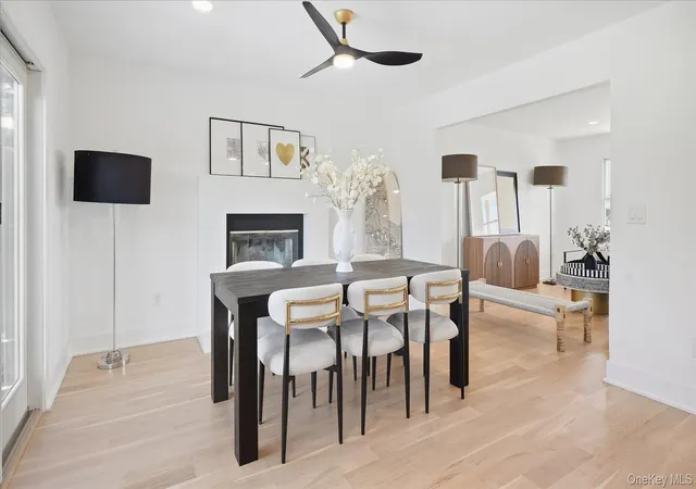 Photo 4 of Single family home for sale at 5750 Aldrich Ln, Southold, NY 11952 | MLS# 1049148 | Listing updated on 2026-10-06