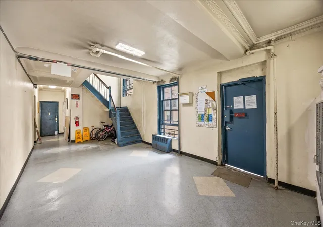 Photo 3 of Condo for sale at 101 Linden St #2F, New York, NY 11221 | MLS# 1049189 | Listing updated on 2026-09-13