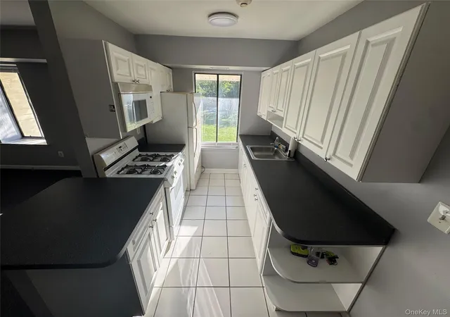 Photo 3 of Condo for sale at 4 Grande Ct #4, Brookhaven, NY 11727 | MLS# 1049201 | Listing updated on 2026-09-20