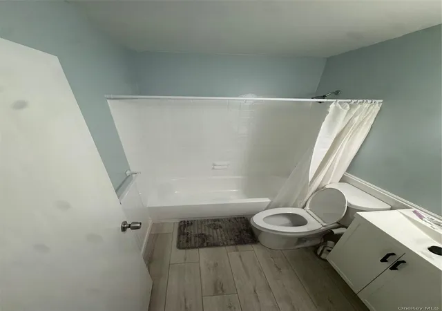 Listing Photo 5 - Condo for sale in building located at 4 Grande Ct, Brookhaven, NY 11727 - Unit #4
