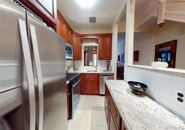 Photo 3 of House for sale at 474 W 145th St Th, New York, NY 10031 | MLS# 1049206 | Listing updated on 2026-10-08