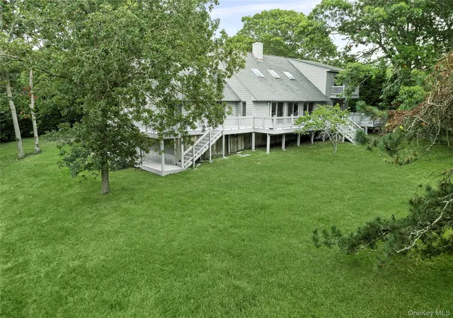 Photo 3 of Single family home for sale at 422 Montauk Hwy, Southampton, NY 11968 | MLS# 1049213 | Listing updated on 2026-10-07