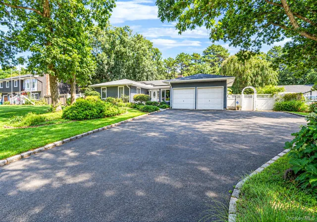 Photo 2 of Single family home for sale at 17 Mill St, Brookhaven, NY 11776 | MLS# 1049223 | Listing updated on 2026-10-06