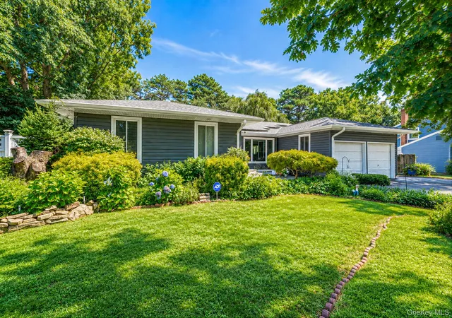 Photo 3 of Single family home for sale at 17 Mill St, Brookhaven, NY 11776 | MLS# 1049223 | Listing updated on 2026-10-06