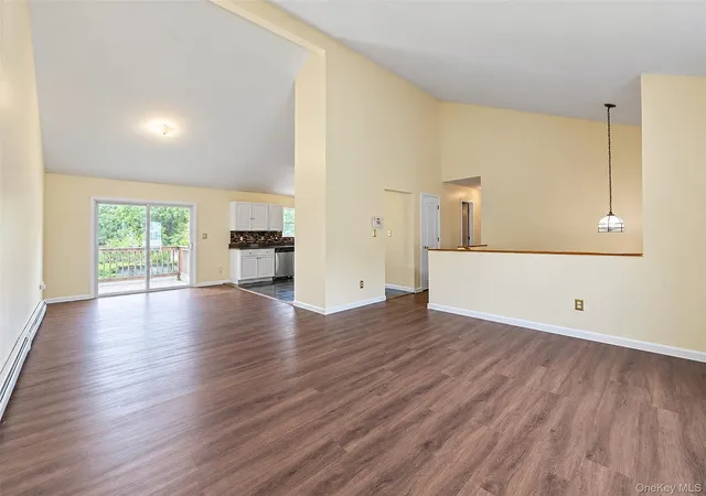 Photo 4 of Single family home for sale at 6 Gordal Ln, Brookhaven, NY 11727 | MLS# 1049249 | Listing updated on 2026-09-13