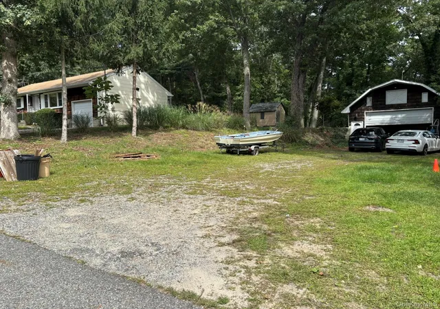 Photo 1 of Single family home for sale at 219 Shafter St, Islip, NY 11749 | MLS# 1049259 | Listing updated on 2026-09-23
