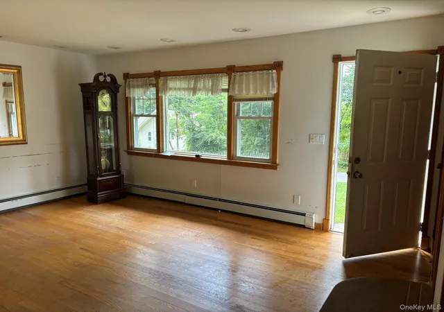 Photo 2 of Single family home for sale at 219 Shafter St, Islip, NY 11749 | MLS# 1049259 | Listing updated on 2026-09-23