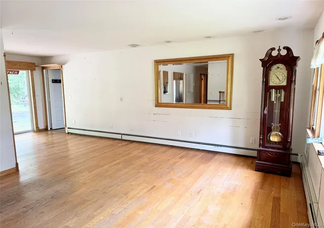 Photo 4 of Single family home for sale at 219 Shafter St, Islip, NY 11749 | MLS# 1049259 | Listing updated on 2026-09-23