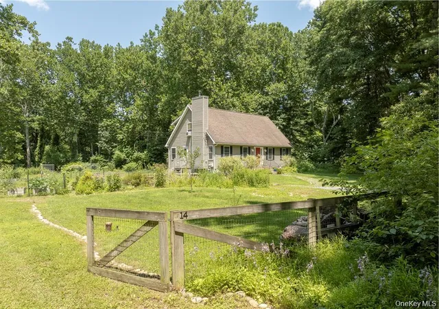 Photo 2 of Single family home for sale at 13 14 Creekside Pl, Pleasant Valley, NY 12569 | MLS# 1049263 | Listing updated on 2026-10-03