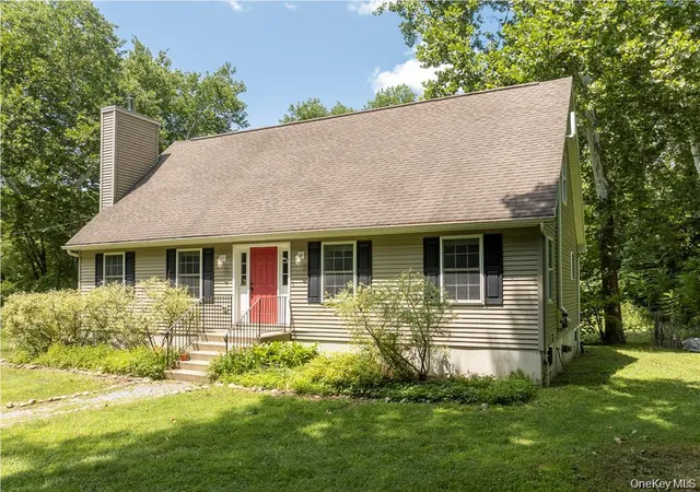 Photo 3 of Single family home for sale at 13 14 Creekside Pl, Pleasant Valley, NY 12569 | MLS# 1049263 | Listing updated on 2026-10-03