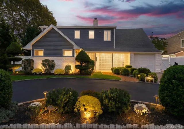 Photo 1 of Single family home for sale at 39 Cathay Rd, Hempstead, NY 11518 | MLS# 1049266 | Listing updated on 2026-10-01