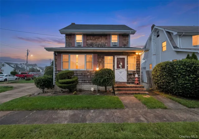 Single family home for sale at 47 Chester Ct, Hempstead, NY 11572 | MLS# 1049271