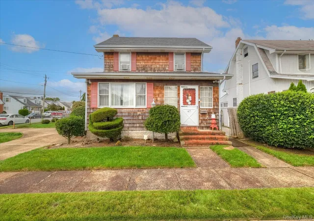Photo 2 of Single family home for sale at 47 Chester Ct, Hempstead, NY 11572 | MLS# 1049271 | Listing updated on 2026-10-04