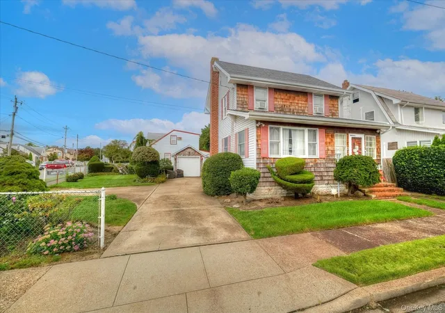 Photo 3 of Single family home for sale at 47 Chester Ct, Hempstead, NY 11572 | MLS# 1049271 | Listing updated on 2026-10-04