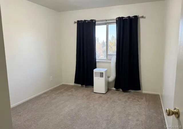 Listing Photo 5 - Condo for sale in building located at 1792 Lacombe Ave, New York, NY 10473