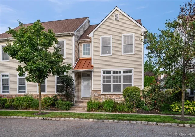 Photo 1 of Sale Pending at 238 Harbor View Dr #238, North Hempstead, NY 11050 | MLS# 1049287 | Listing updated on 2026-09-27