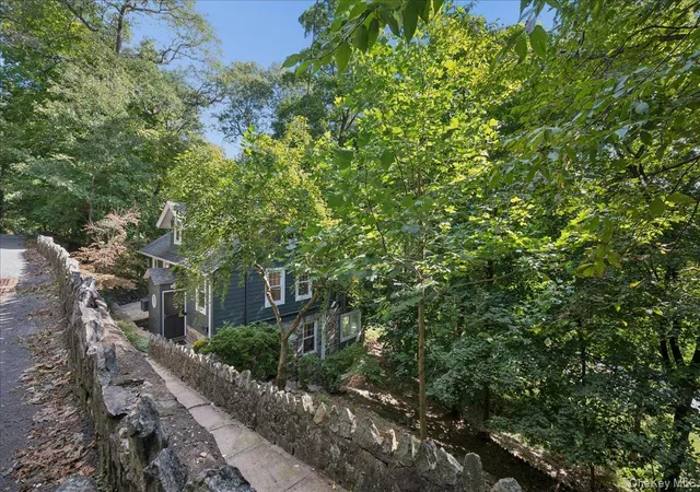 Photo 2 of Single family home for sale at 21 Cliff St, Greenburgh, NY 10706 | MLS# 1049314 | Listing updated on 2026-10-04