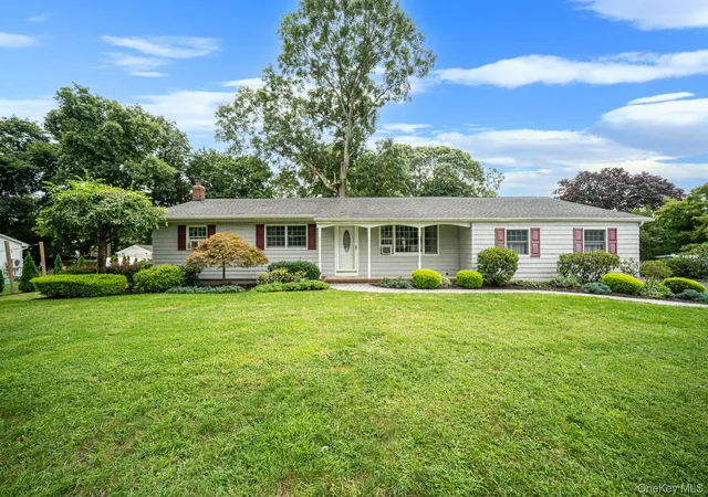 Photo 1 of Single family home for sale at 24 Spruce St, Smithtown, NY 11787 | MLS# 1049318 | Listing updated on 2026-09-22