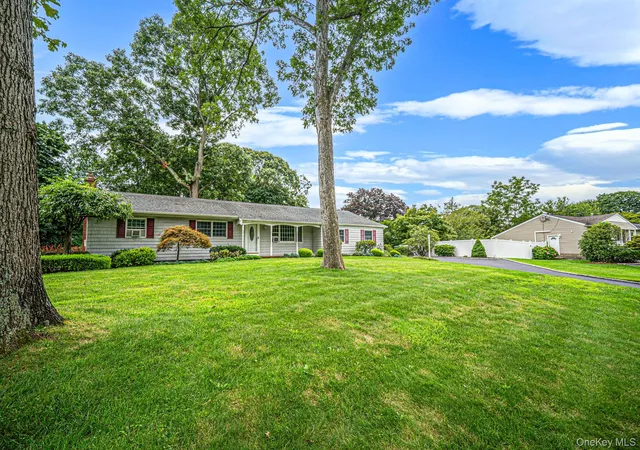 Photo 2 of Single family home for sale at 24 Spruce St, Smithtown, NY 11787 | MLS# 1049318 | Listing updated on 2026-09-22