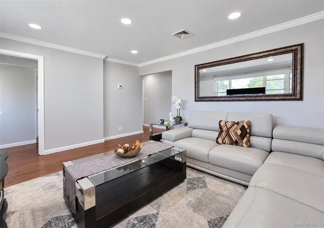 Photo 4 of Single family home for sale at 678 Clinton Ave, Hempstead, NY 11553 | MLS# 1049324 | Listing updated on 2026-10-07