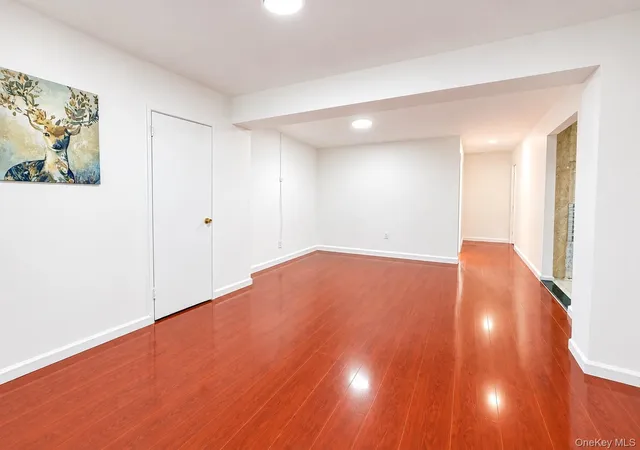 Photo 4 of Condo for sale at 132-35 Sanford Ave #5R, New York, NY 11355 | MLS# 1049325 | Listing updated on 2026-09-22