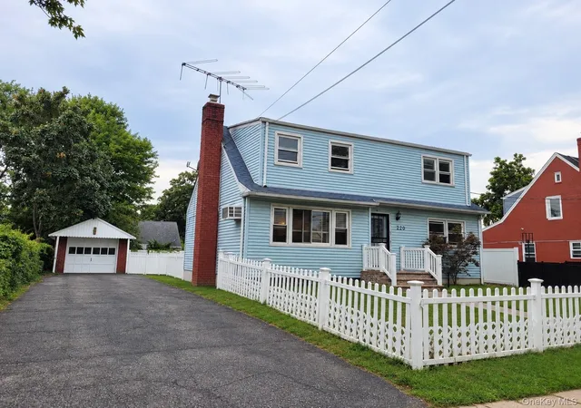 Photo 3 of Sale Pending at 220 Lehrer Ave, Hempstead, NY 11003 | MLS# 1049326 | Listing updated on 2026-10-08